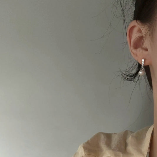 STARRY PEARL DROP EARRINGS