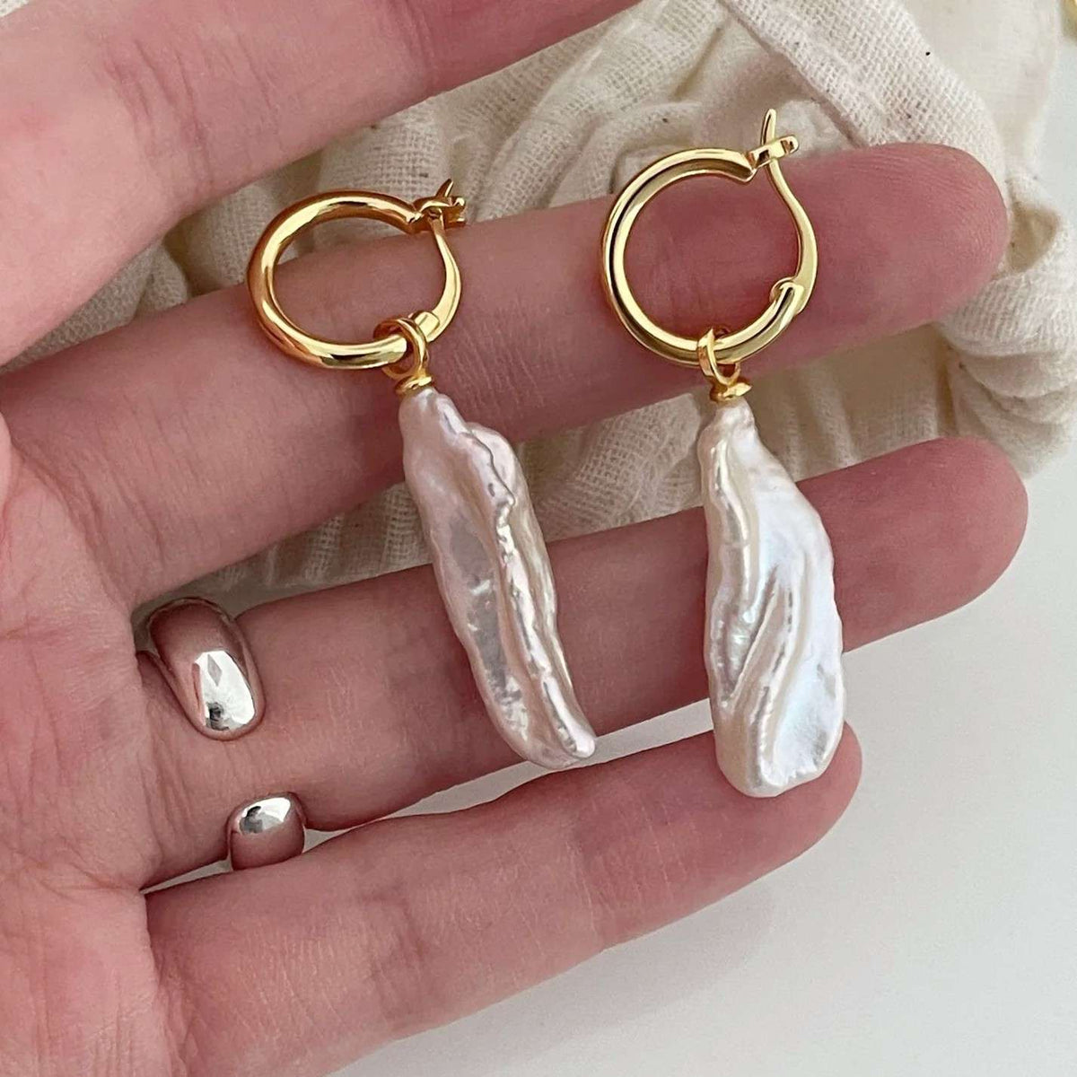 「 LINEA 」EARRINGS