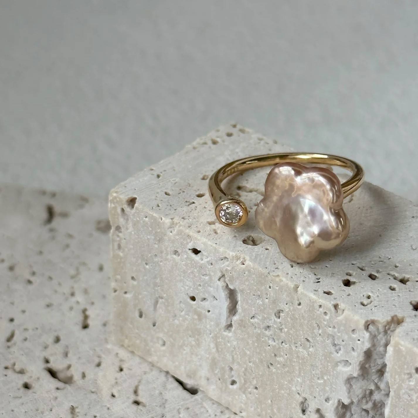 「 Plum Blossom 」Ring