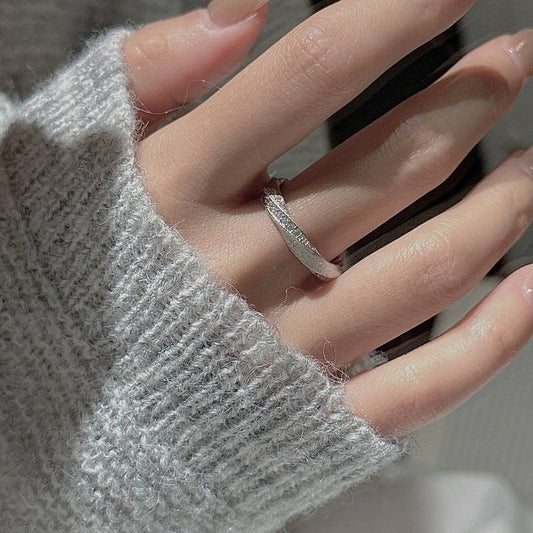 TWISTED TEXTURE RING