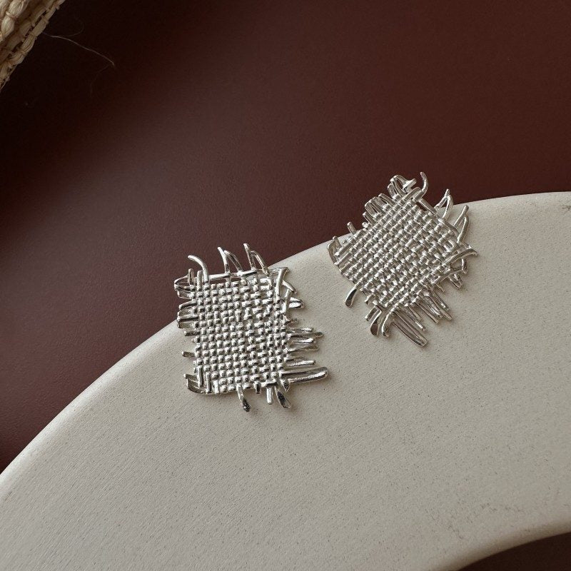 RHOMBUS WEAVE TEXTURE EARRINGS