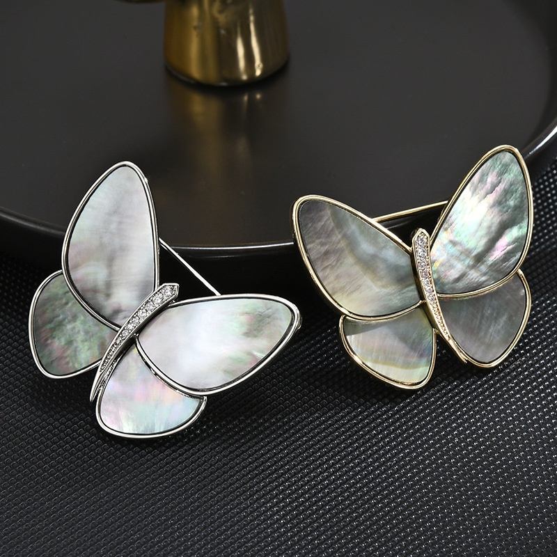 GRAY SHELL BUTTERFLY BROOCH