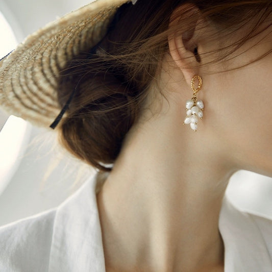 GRAPEVINE PEARL DROP EARRINGS