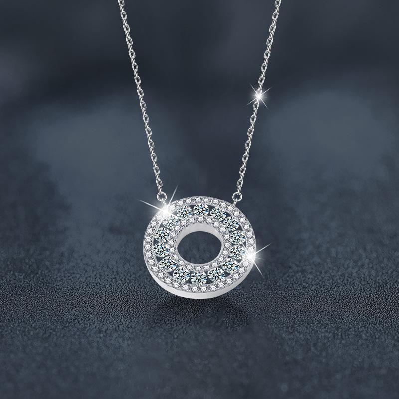 Round Moissanite Pendant Necklace in S925 Sterling Silver