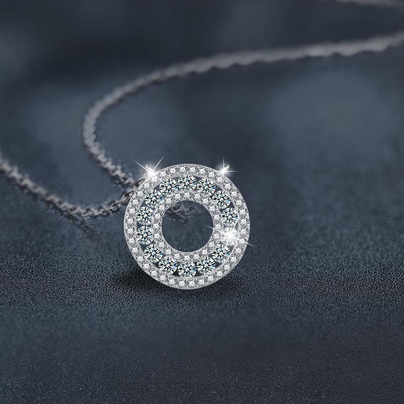 Round Moissanite Pendant Necklace in S925 Sterling Silver