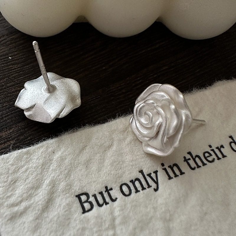 MATTE ROSE EARRINGS