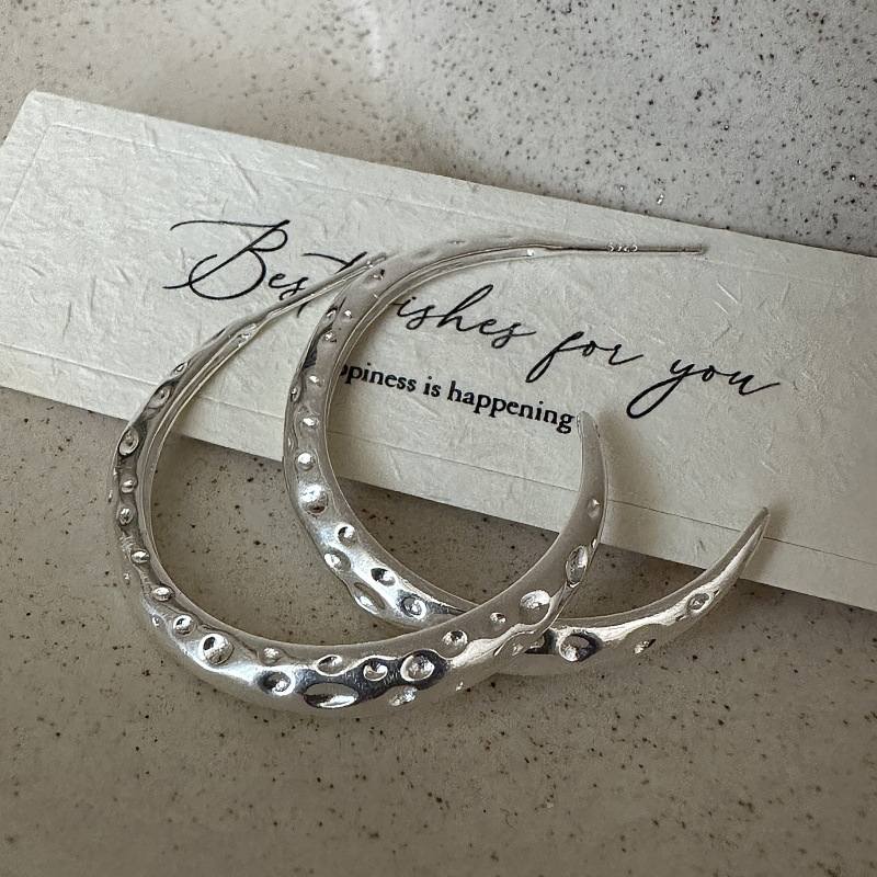 HAMMERED LARGE HOOP EARRINGS