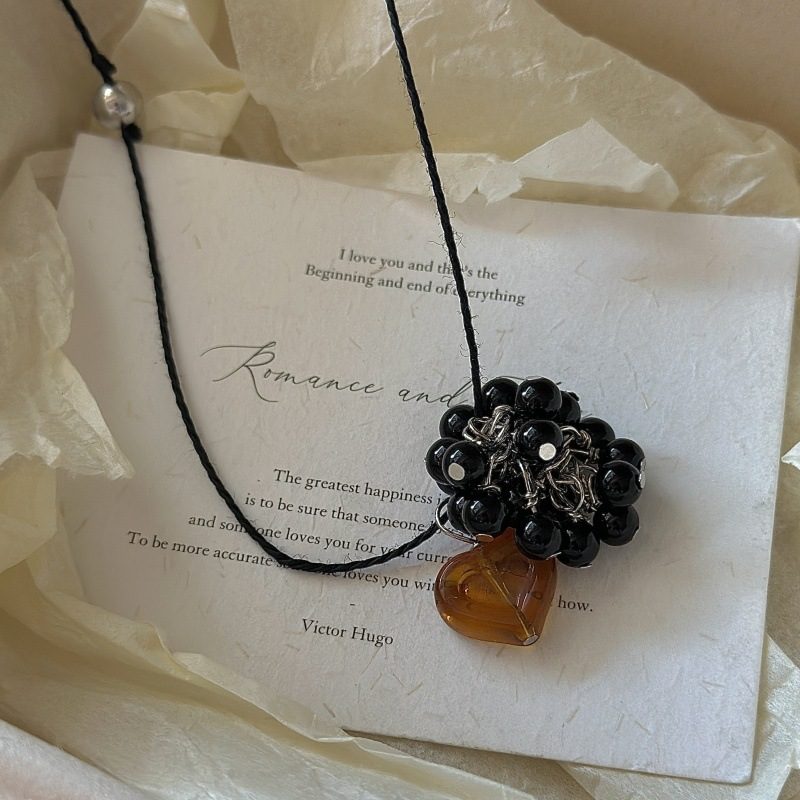 LONG BLACK GRAPE NECKLACE