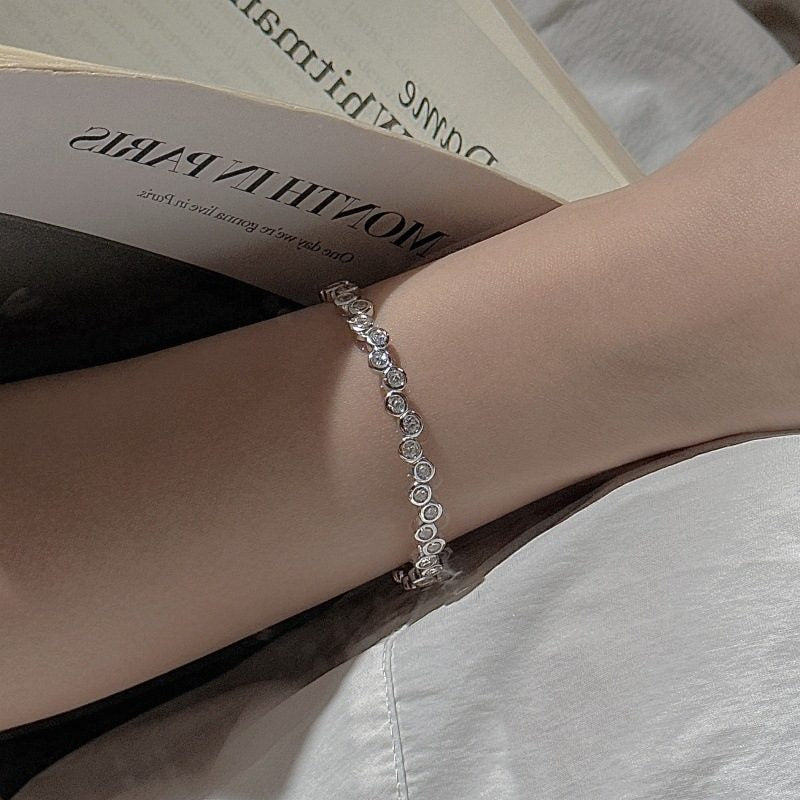 GEOMETRIC WAVE CUFF