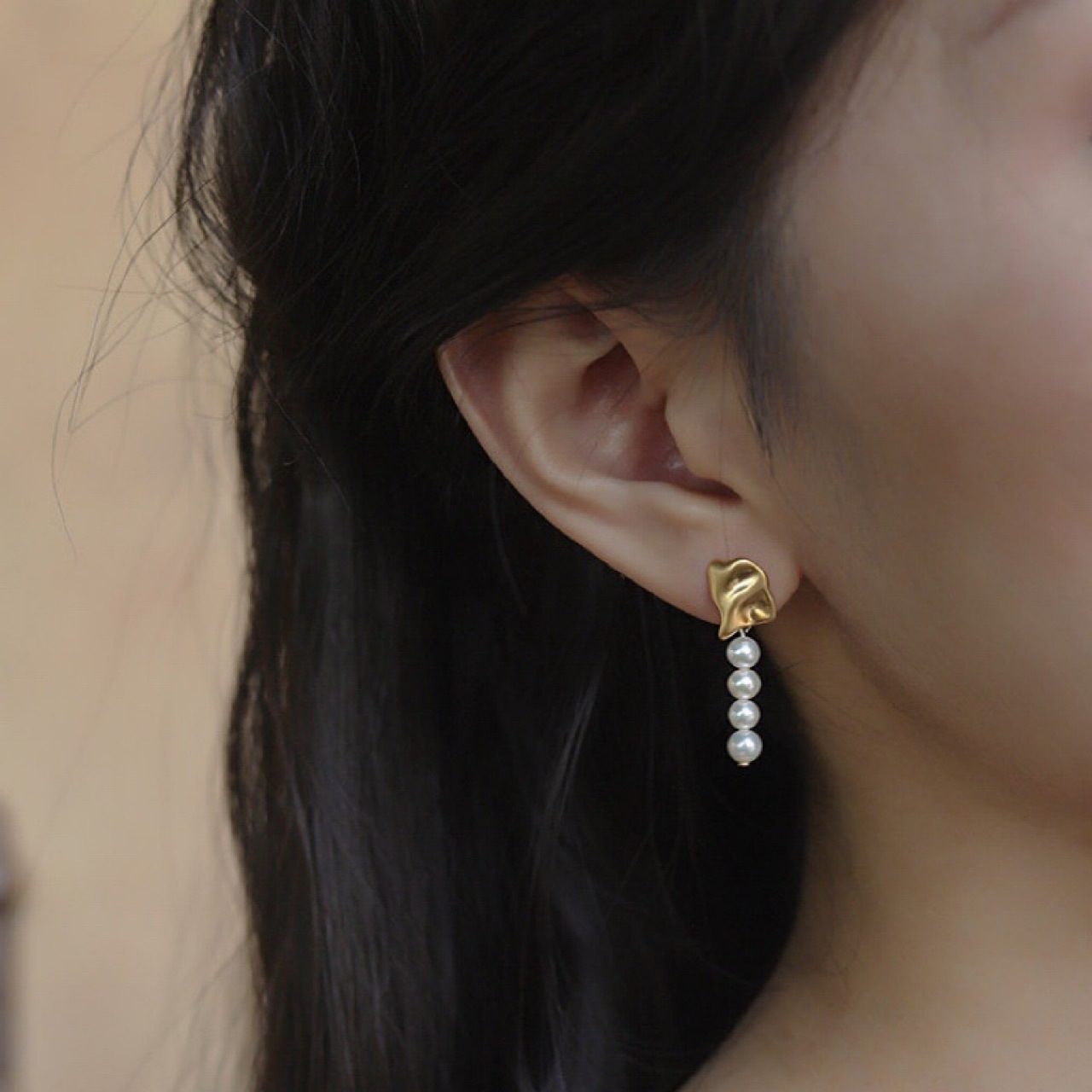 ASYMMETRICAL BAROQUE RICE PEARL EARRINGS