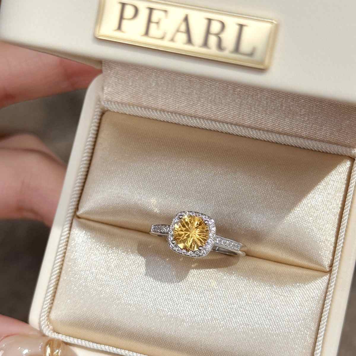 CITRINE FIREWORK-CUT RING