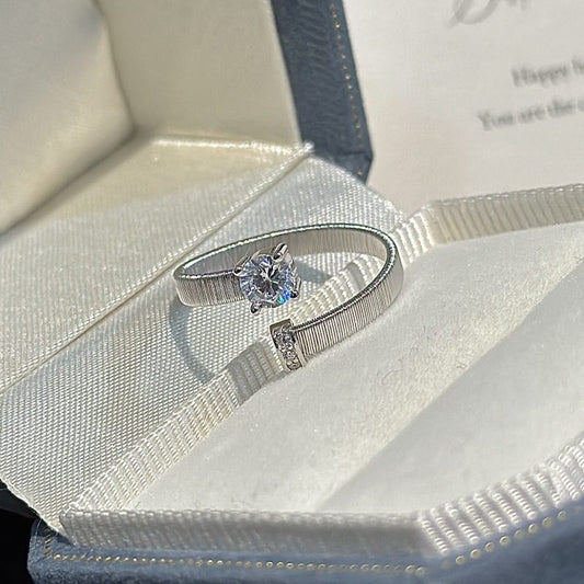 OPEN CROSS WIRE RING