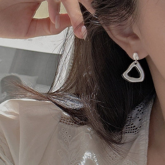 HOLLOWED TRIANGLE PENDANT EARRINGS
