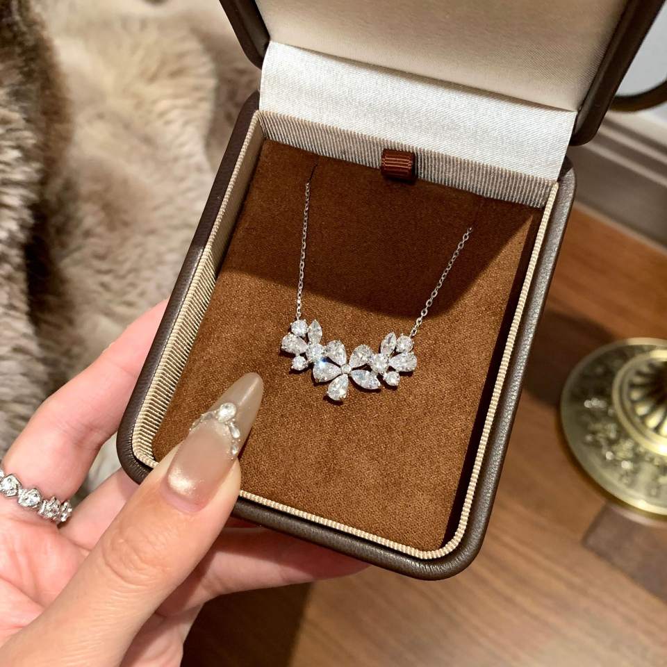 「 BLOOM 」 NECKLACE