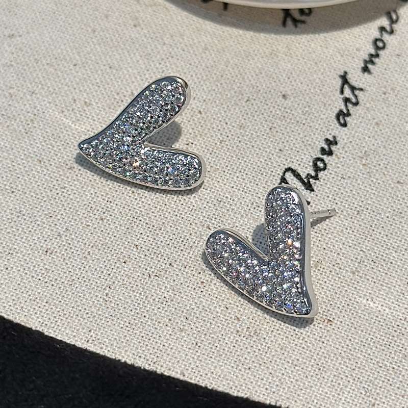 LUMINOUS HEART EARRINGS