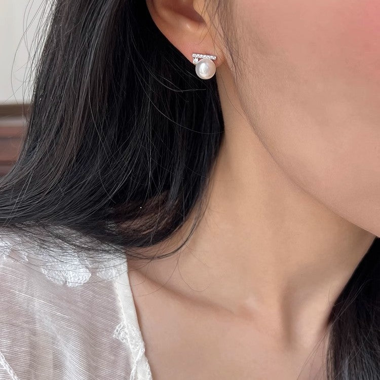 SINGLE PEARL PAVÉ BALANCE BEAM EARRINGS