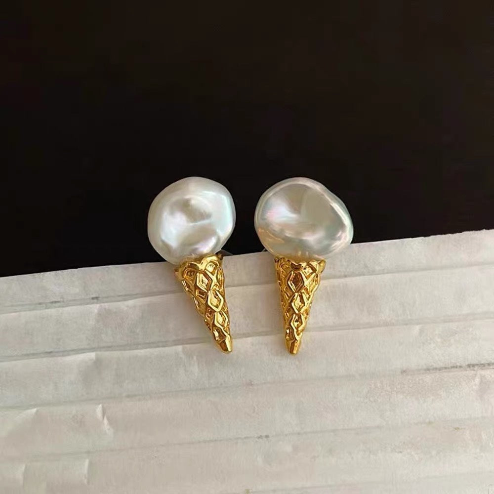 ICE CREAM CONE PEARL STUD EARRINGS