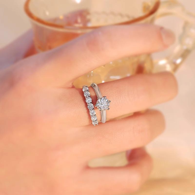 Moissanite-set S925 Sterling Silver Ring