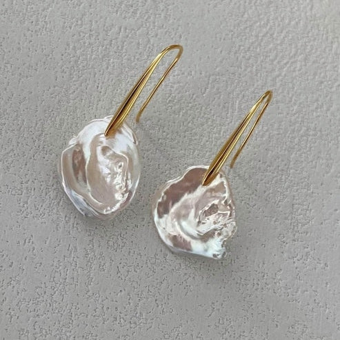 PETAL DRIFT BAROQUE EARRINGS