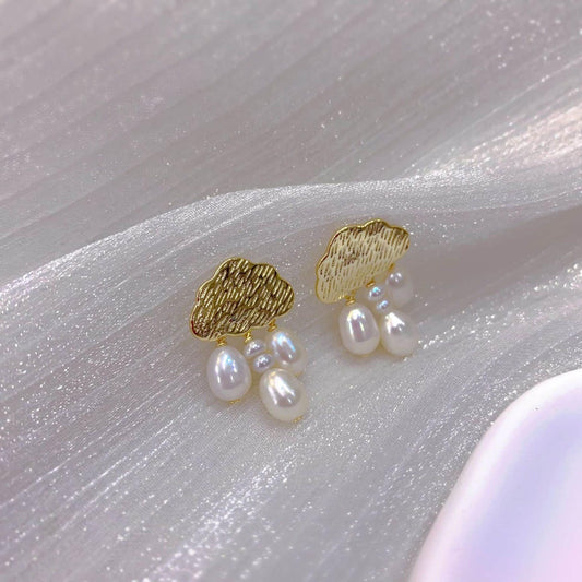 Rainy Day Pearl Earrings